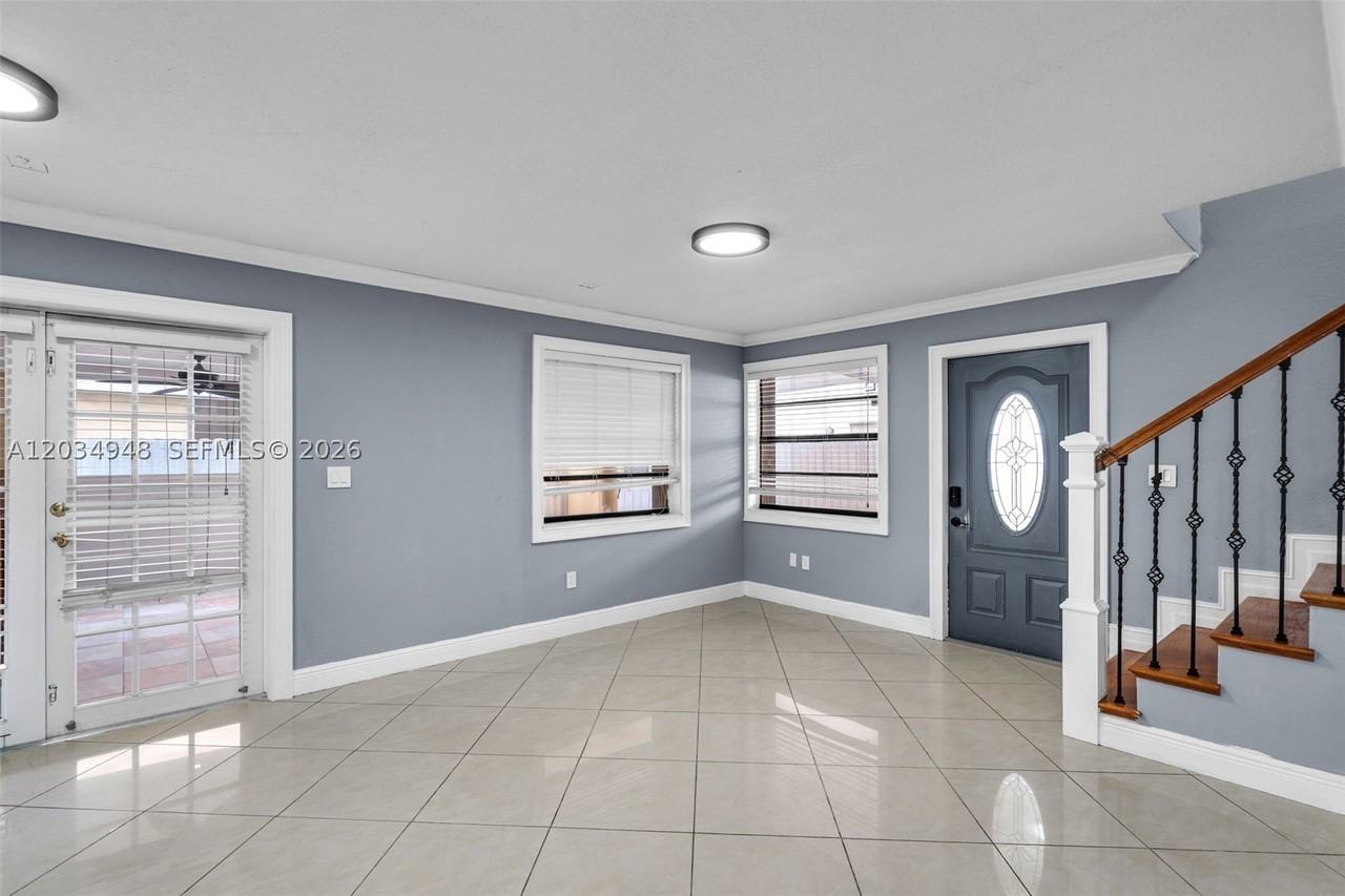 5335 W 23rd Ct #13-4 - Photo 6 of 24