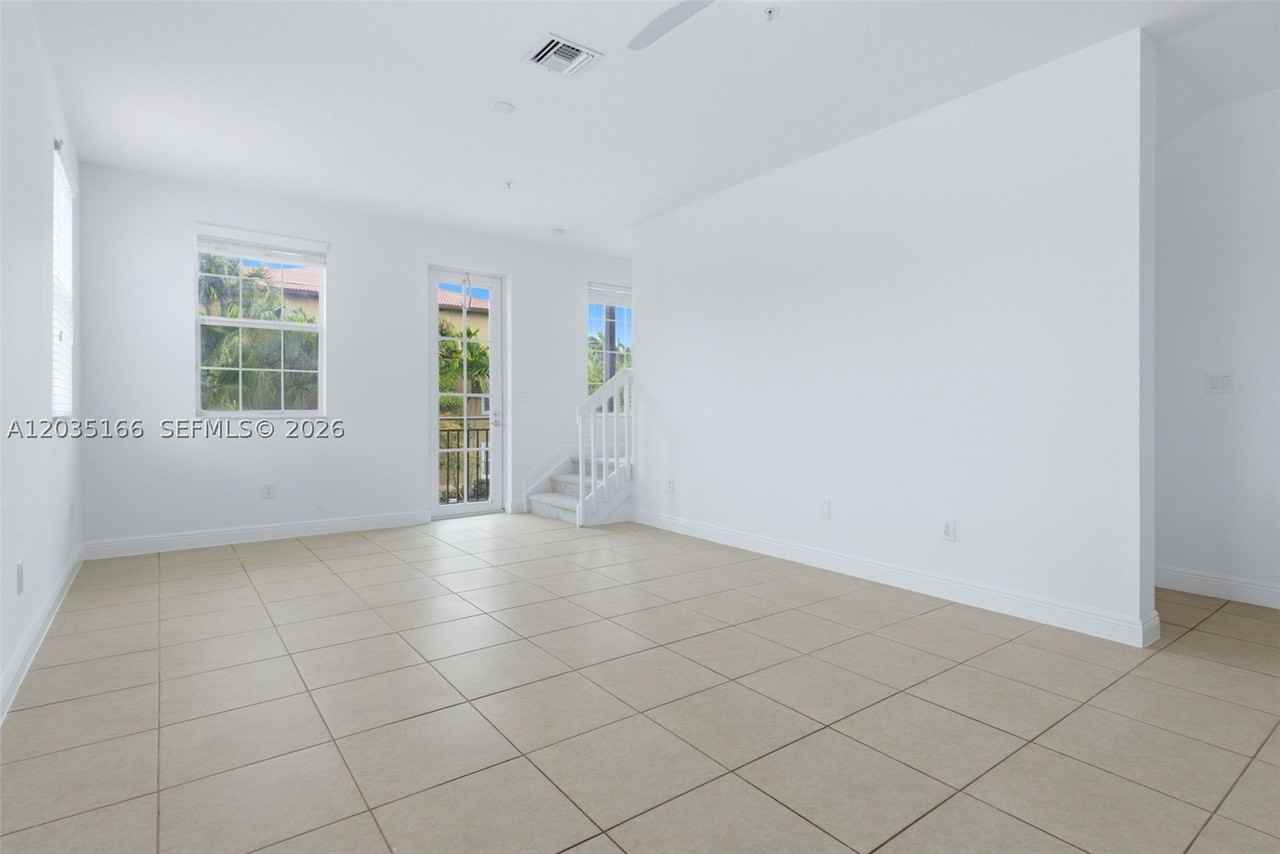14776 Sw 10th St #10501 - Photo 4 of 38