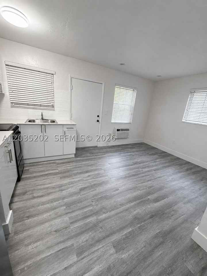 427 Anastasia Ave #11 - Photo 3 of 7