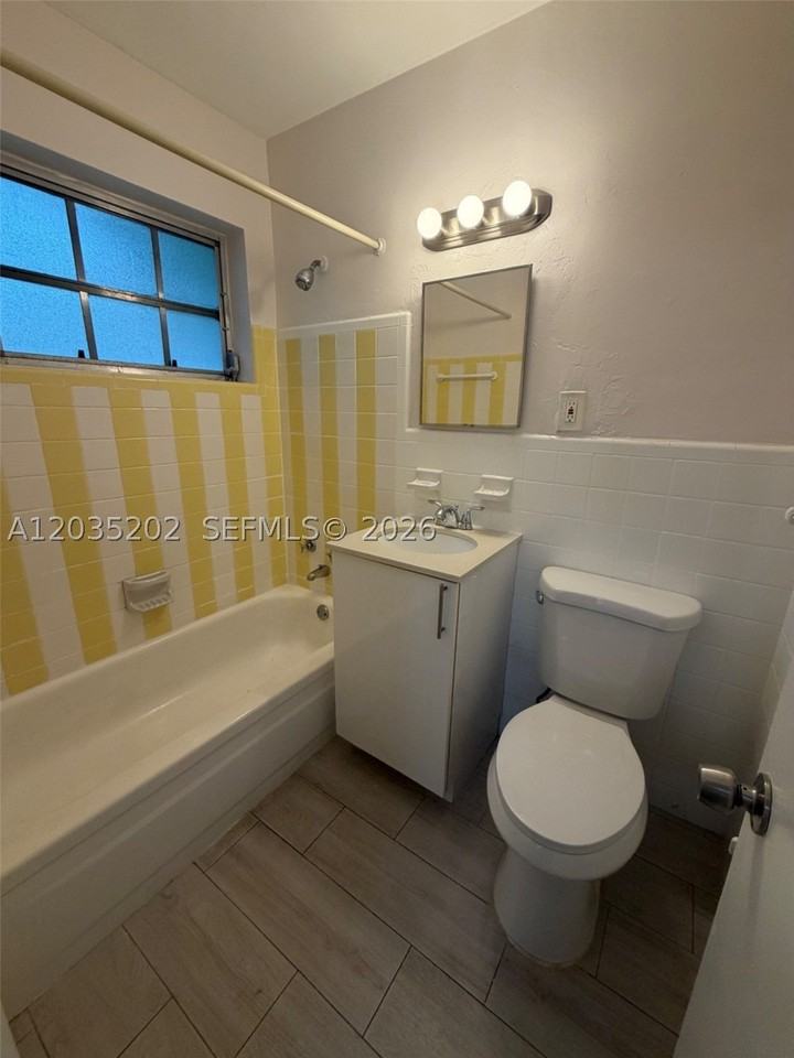 427 Anastasia Ave #11 - Photo 6 of 7
