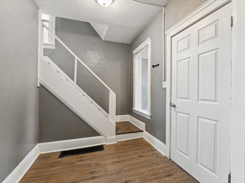 4002 Ardmore Ave #1 - Photo 6 of 50