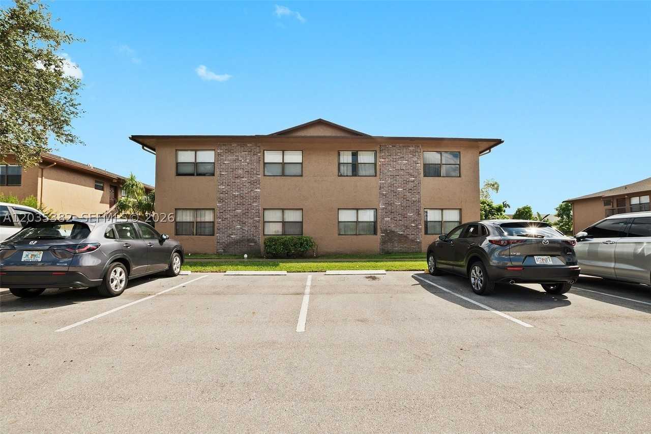 10053 Winding Lake Rd #101