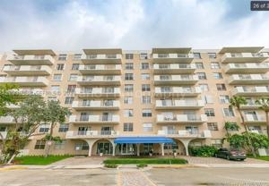 1455 N Treasure Dr #PHA - Photo 1 of 1