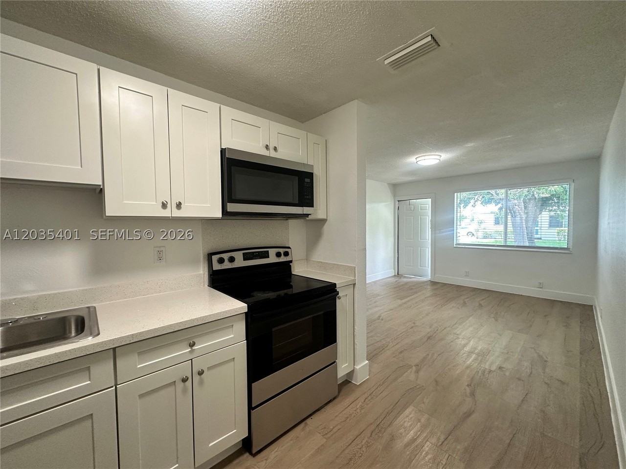 5911 Ne 18th Ave #4 - Photo 2 of 29