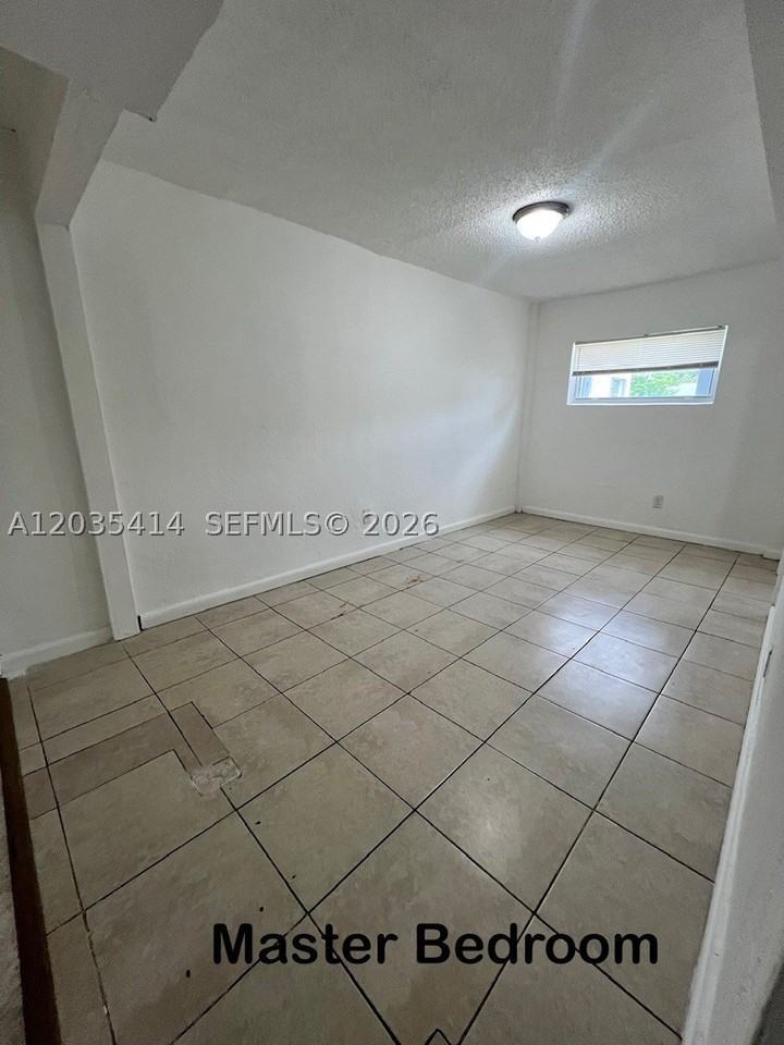 1754 Nw 45th St #1754 - Photo 3 of 10
