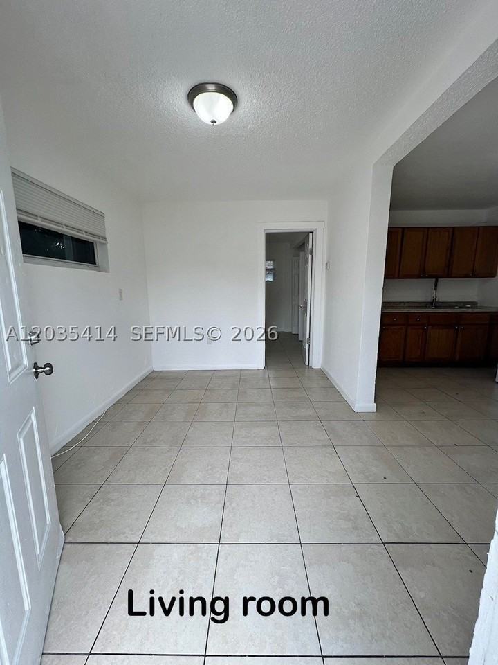 1754 Nw 45th St #1754 - Photo 5 of 10