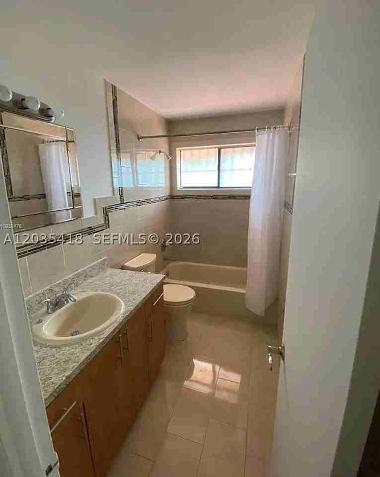 4933 Sw 135th Pl #4933 - Photo 3 of 6