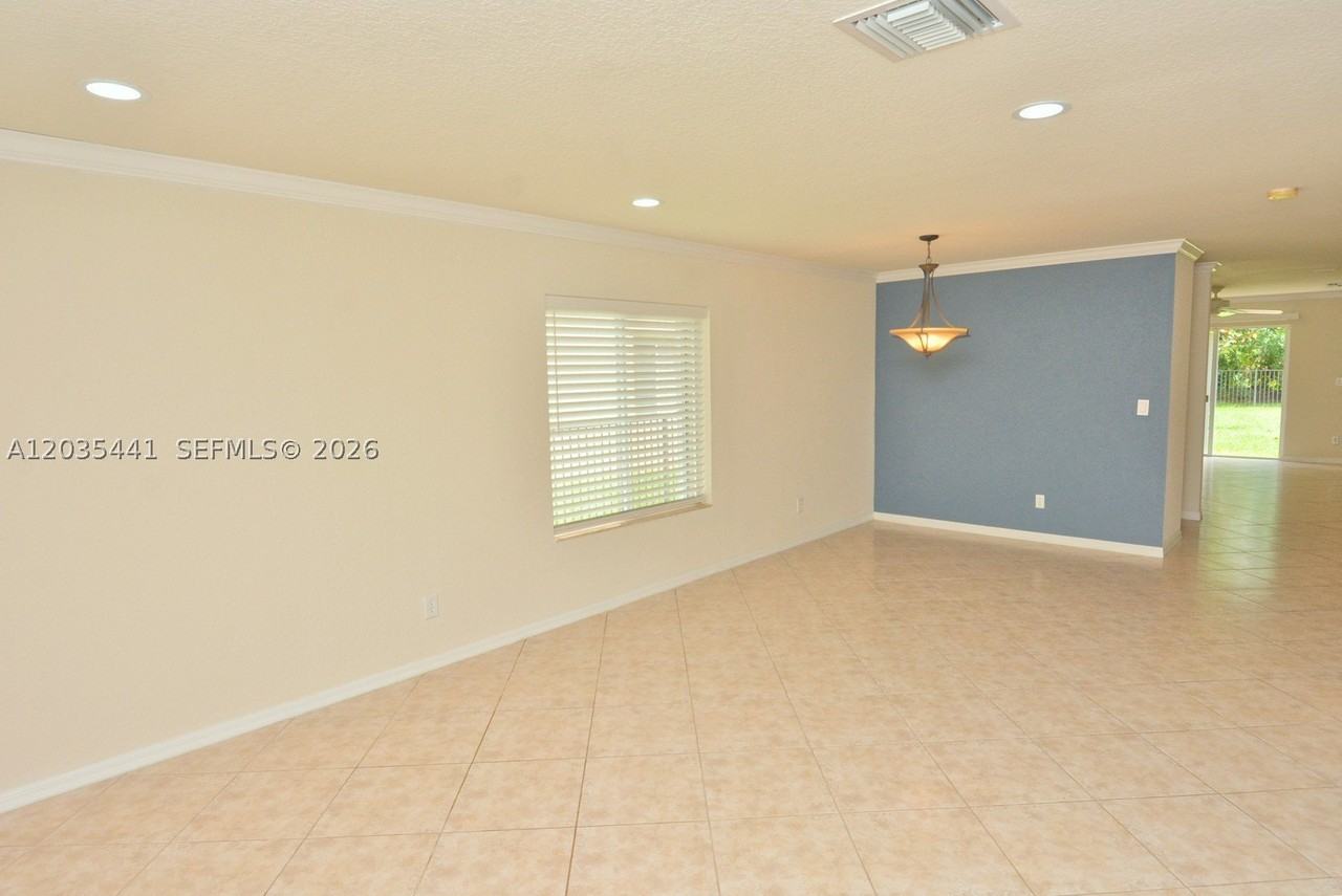 4648 56th Ln - Photo 4 of 50