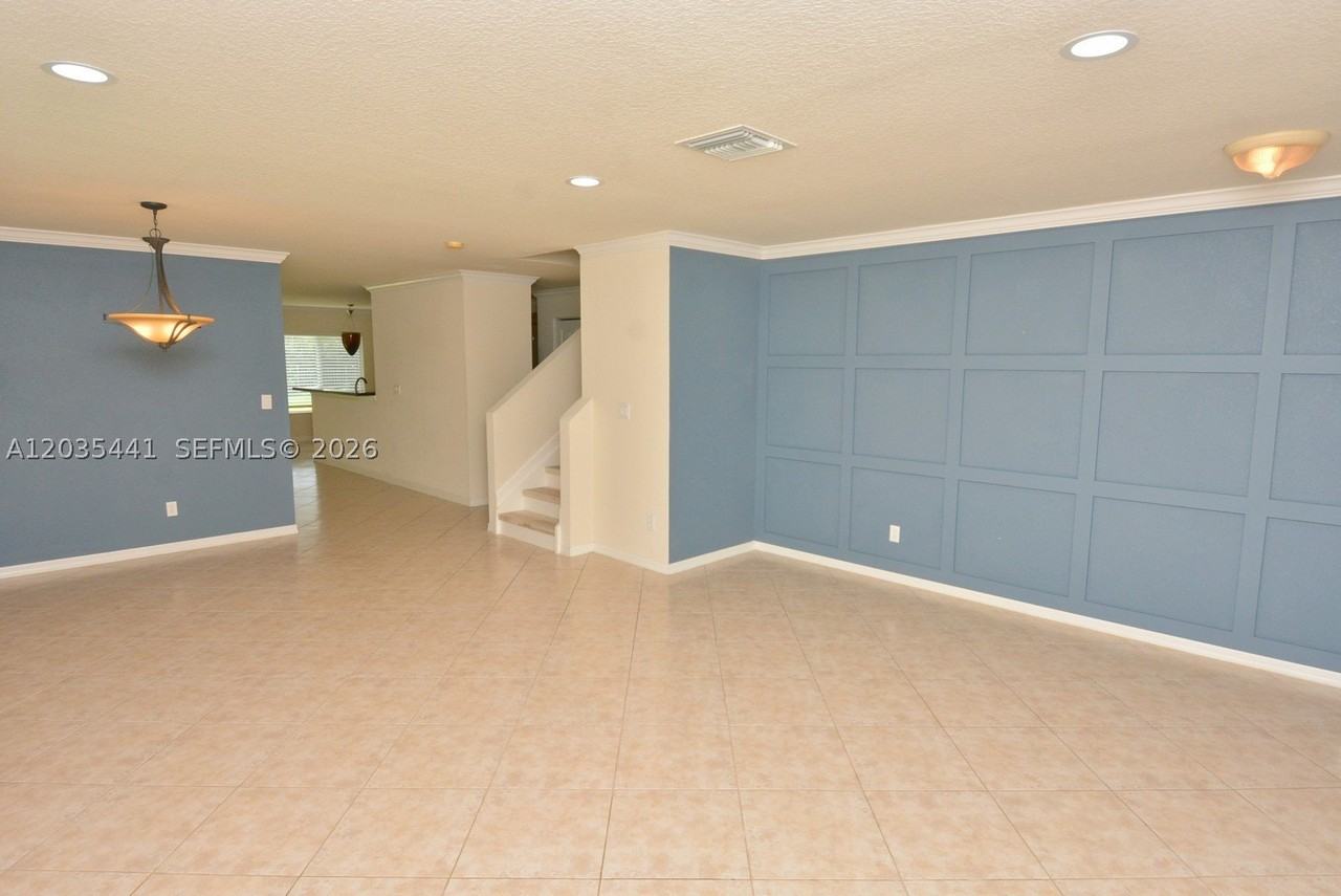 4648 56th Ln - Photo 5 of 50