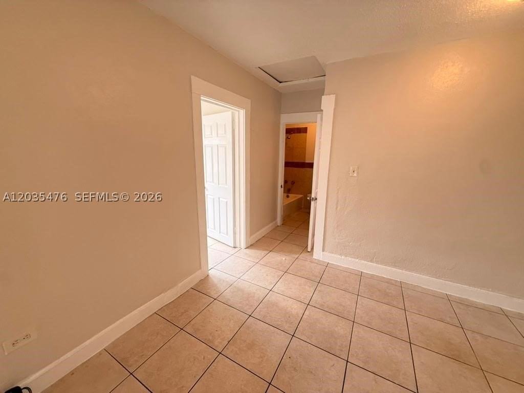 61 Ne 59th Ter - Photo 6 of 24