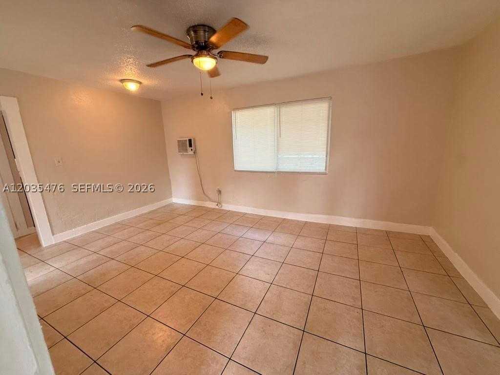 61 Ne 59th Ter - Photo 7 of 24