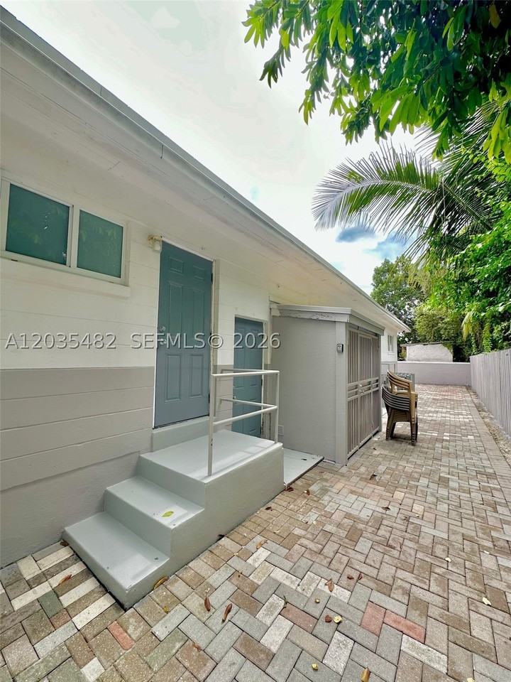 5510 Nw Miami Pl #5514 - Photo 3 of 16