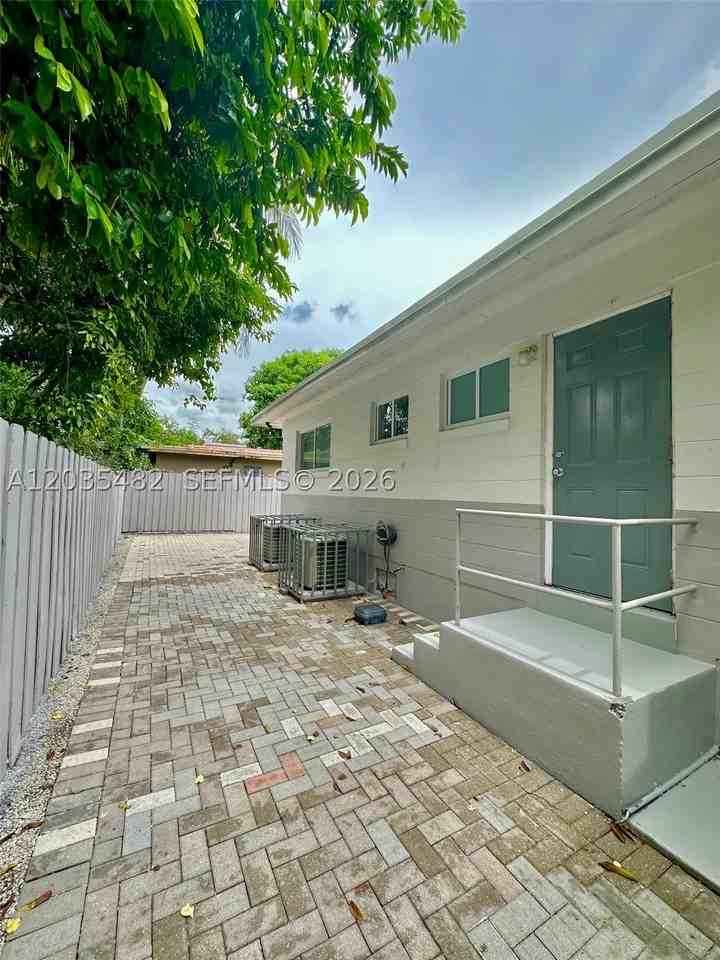 5510 Nw Miami Pl #5514 - Photo 4 of 16
