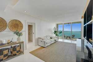 featured image of 800 Claughton Island Dr #3101