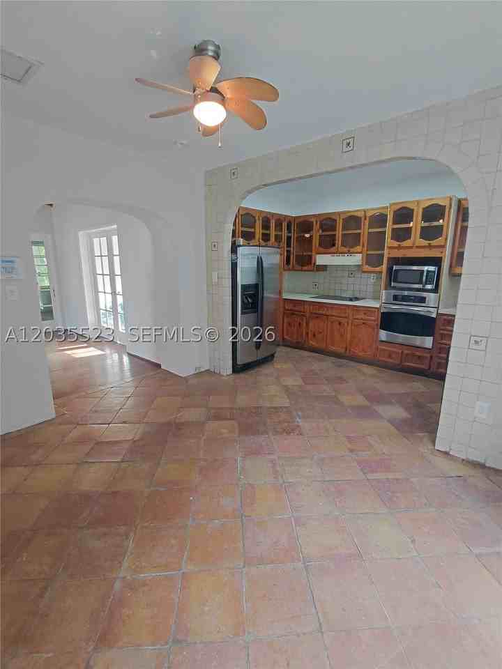 9600 N Miami Ave - Photo 6 of 10