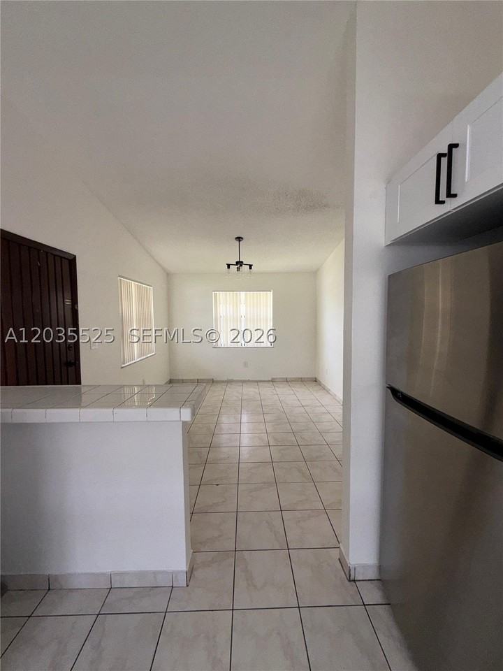 10968 Sw 5th St #10968 - Photo 6 of 10