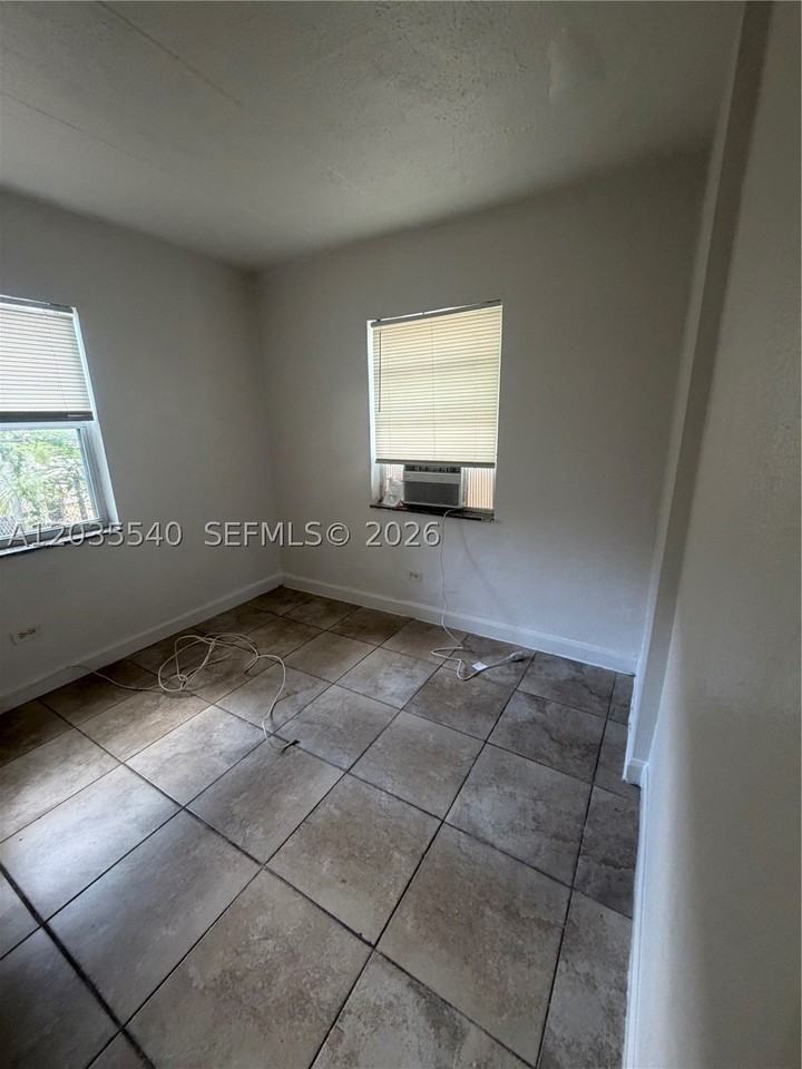 640 Nw 10th Ter #1 - Photo 3 of 5