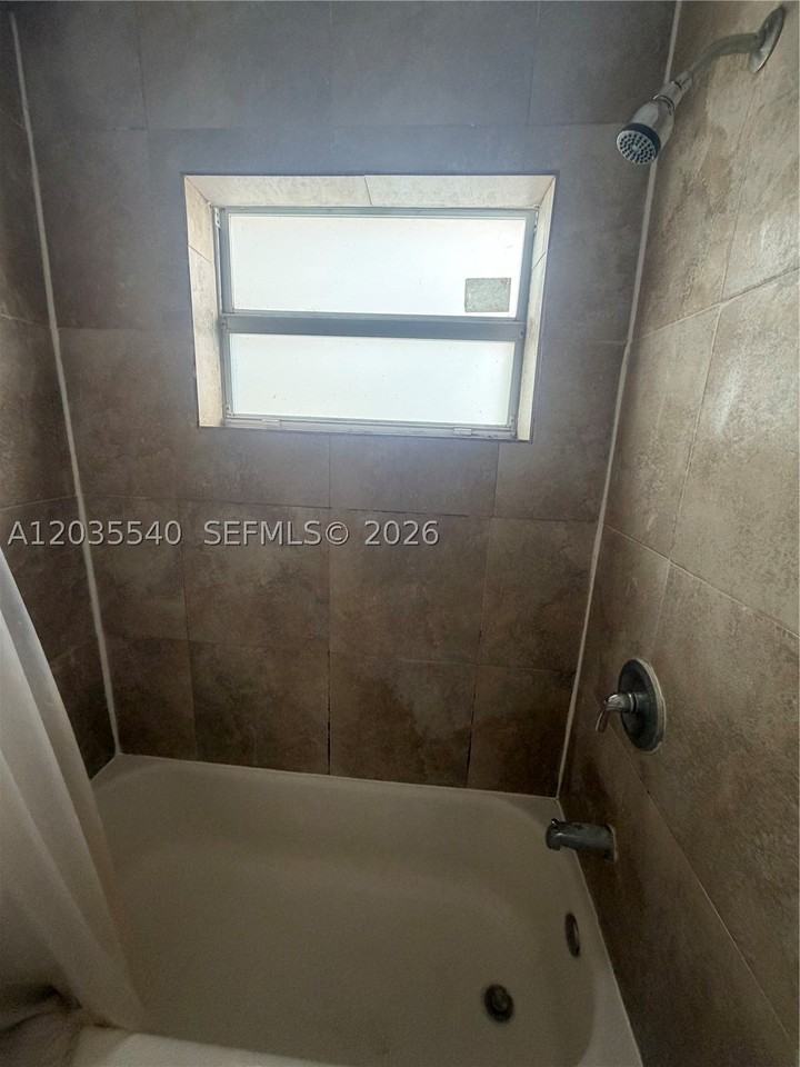 640 Nw 10th Ter #1 - Photo 5 of 5
