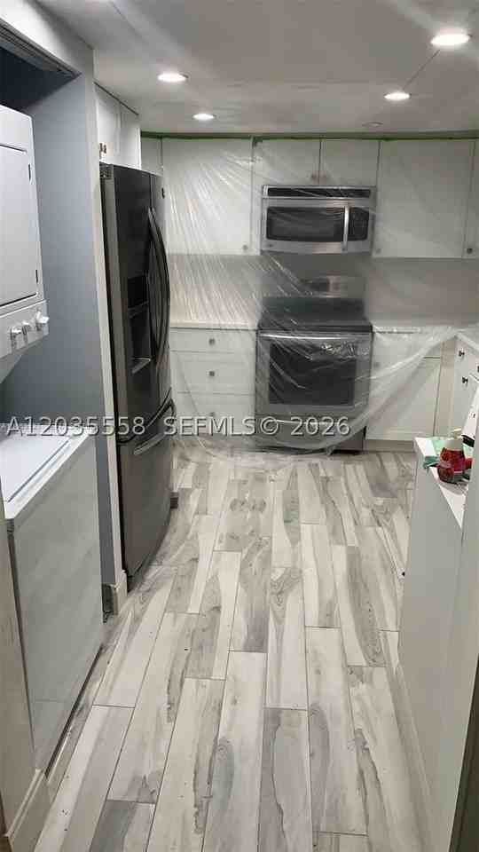 1403 White Pine Dr - Photo 2 of 4
