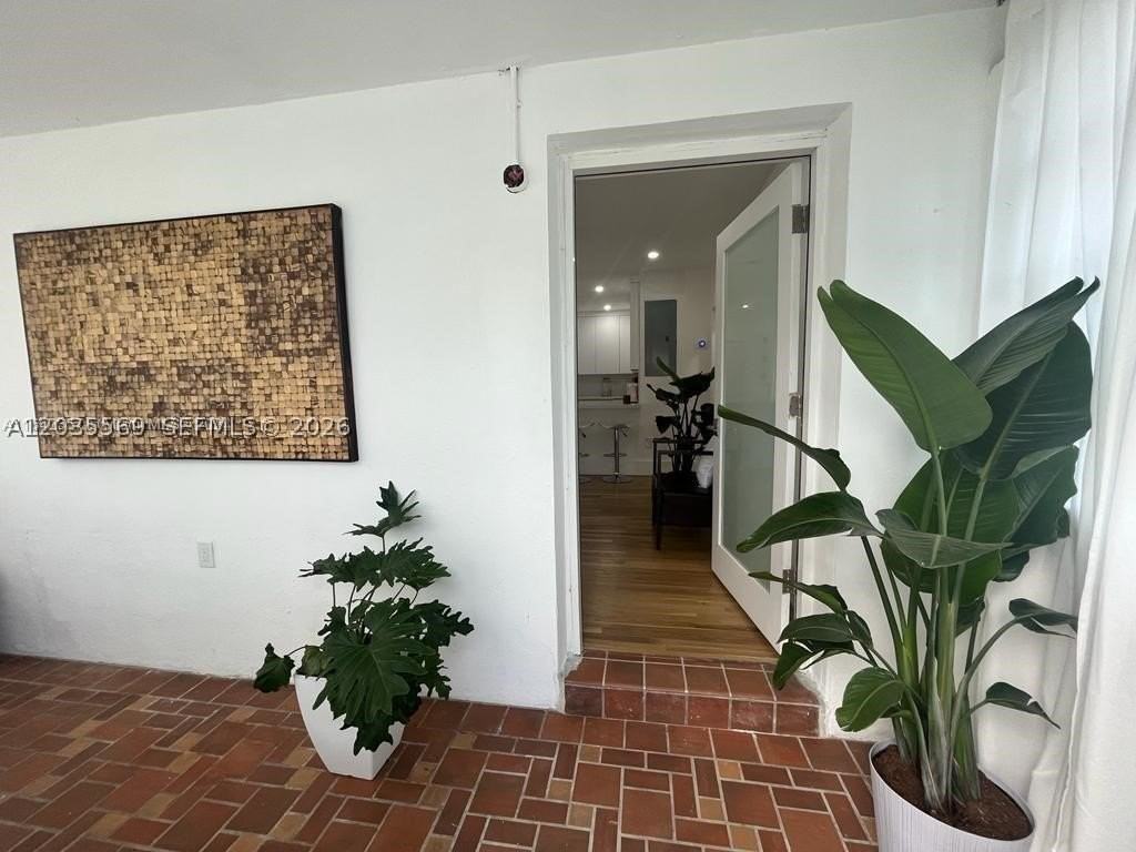 1091 Nw 59th St - Photo 7 of 8