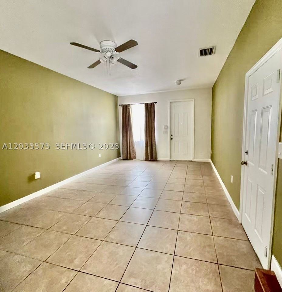12842 Sw 135th St #12842 - Photo 3 of 11