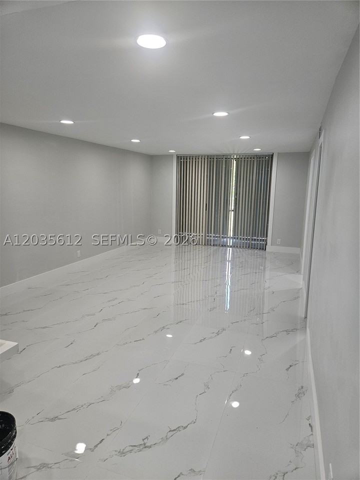 700 S Hollybrook Dr #207 - Photo 3 of 26
