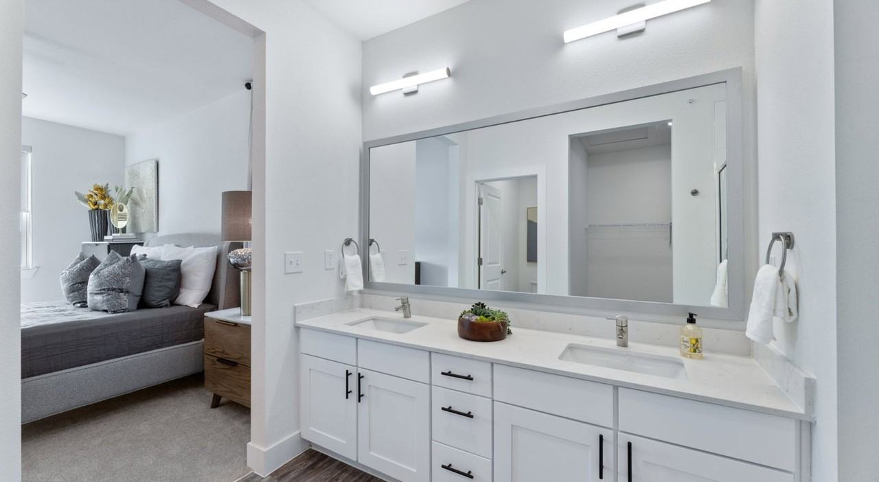 3800 W Lamberth Rd #4701 - Photo 4 of 6