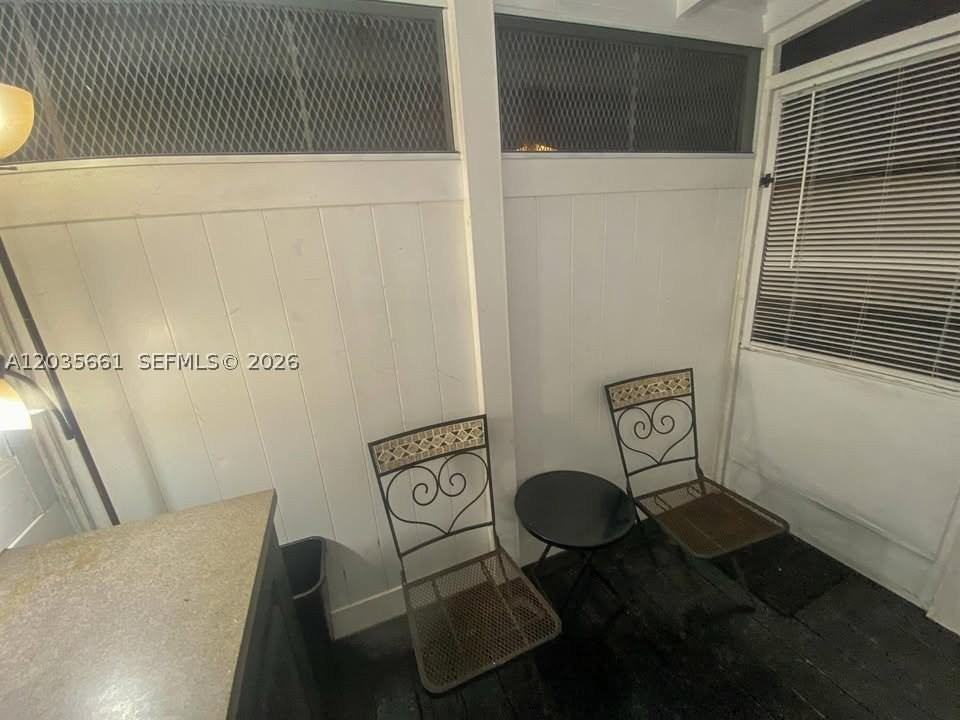 22XX Sw 42nd St #C - Photo 5 of 8