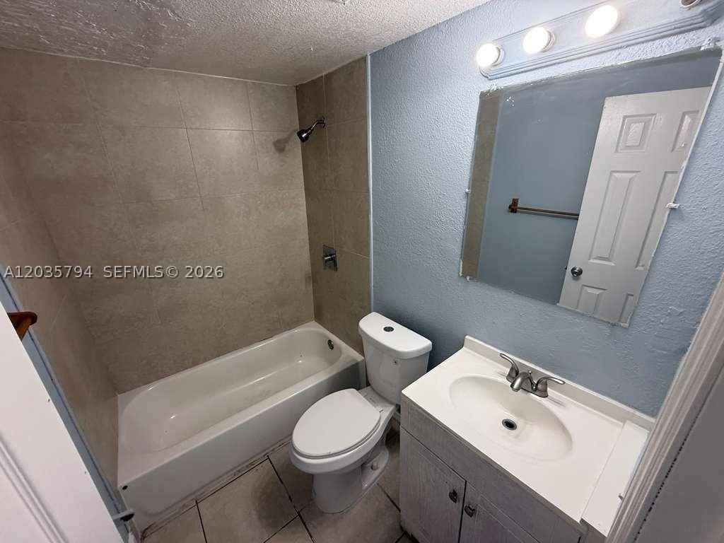 2014 Funston St #C - Photo 4 of 6