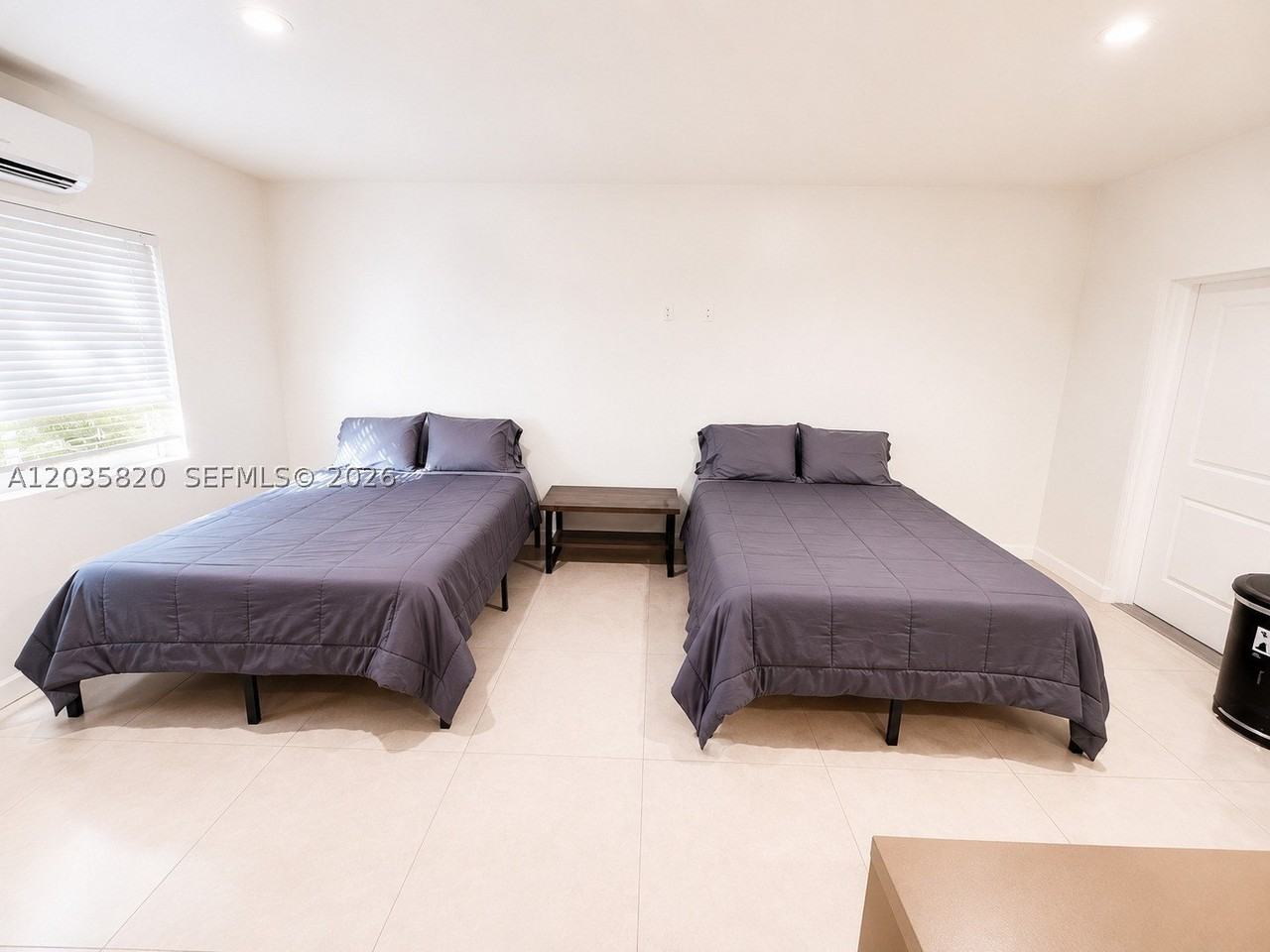 245 Ne 33rd St #104 - Photo 5 of 18