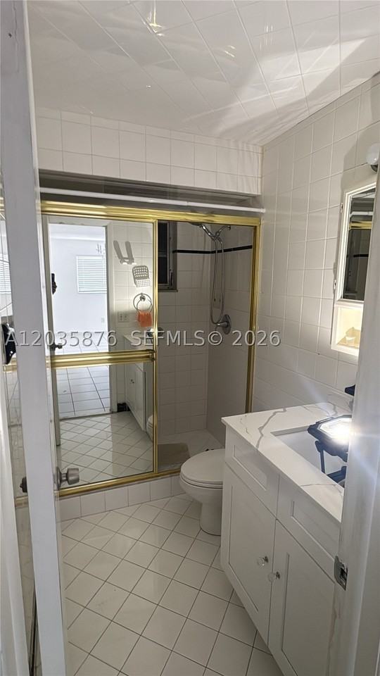 830 W 75th St #1 - Photo 5 of 6