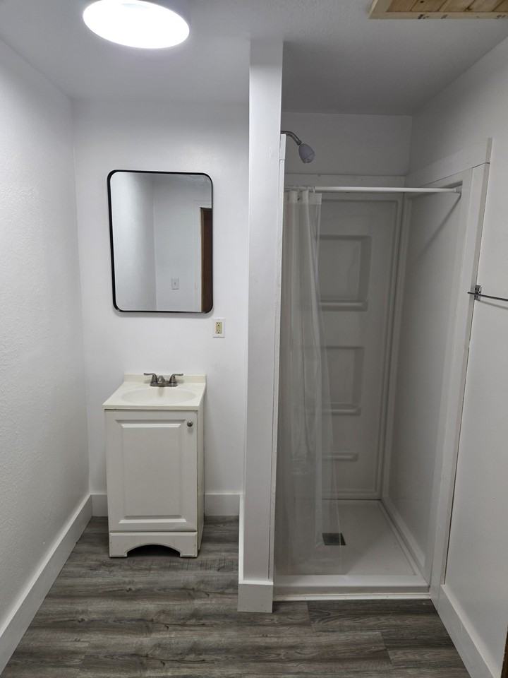29 Douglas Ave #A - Photo 2 of 12