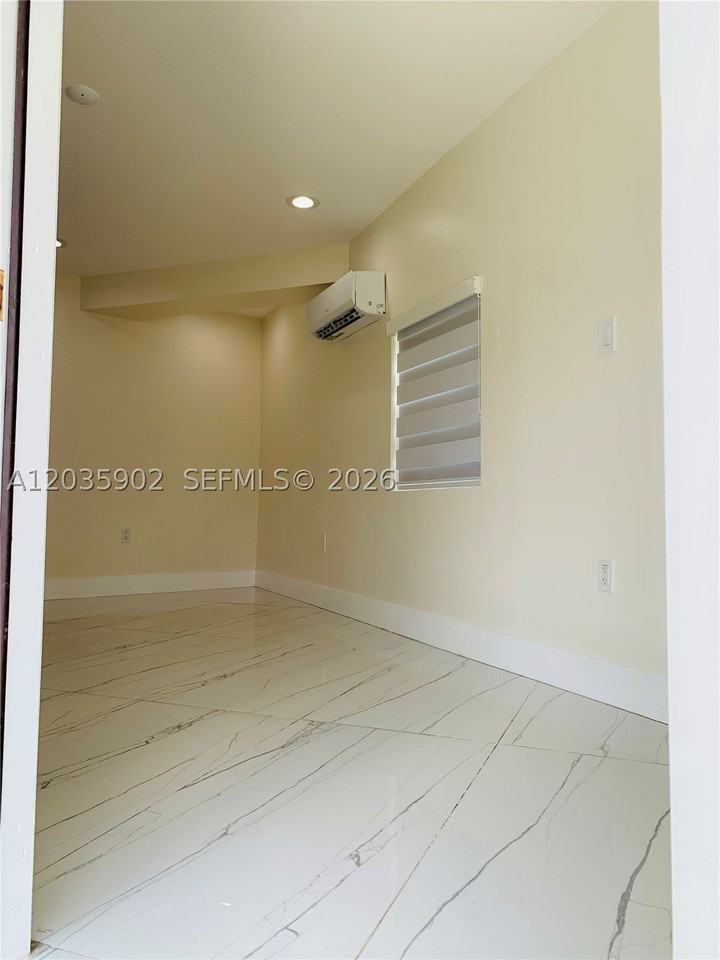 17010 Nw 53rd Ave - Photo 3 of 14