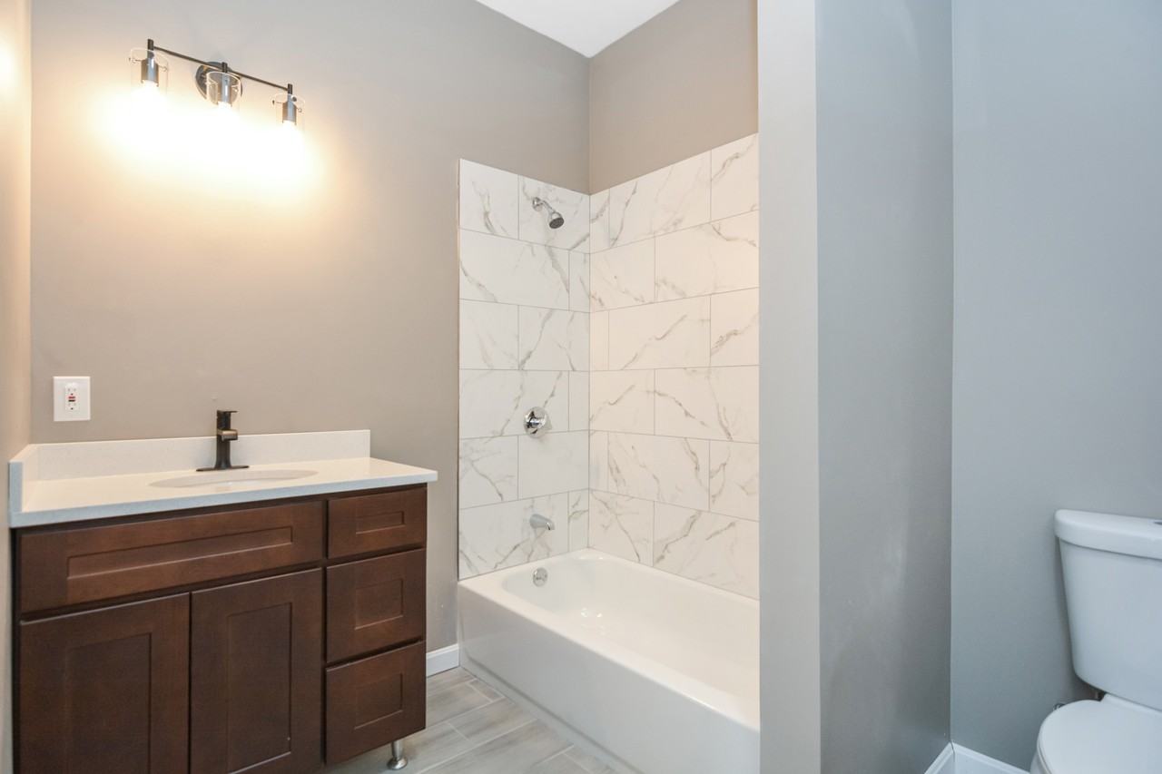 155 Crescent St #4 - Photo 5 of 10