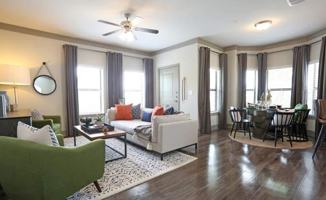 featured image of 2101 Kingsley Dr
