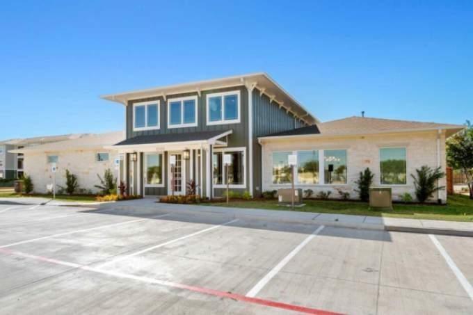 10100 Almeda Genoa Rd - Photo 2 of 7