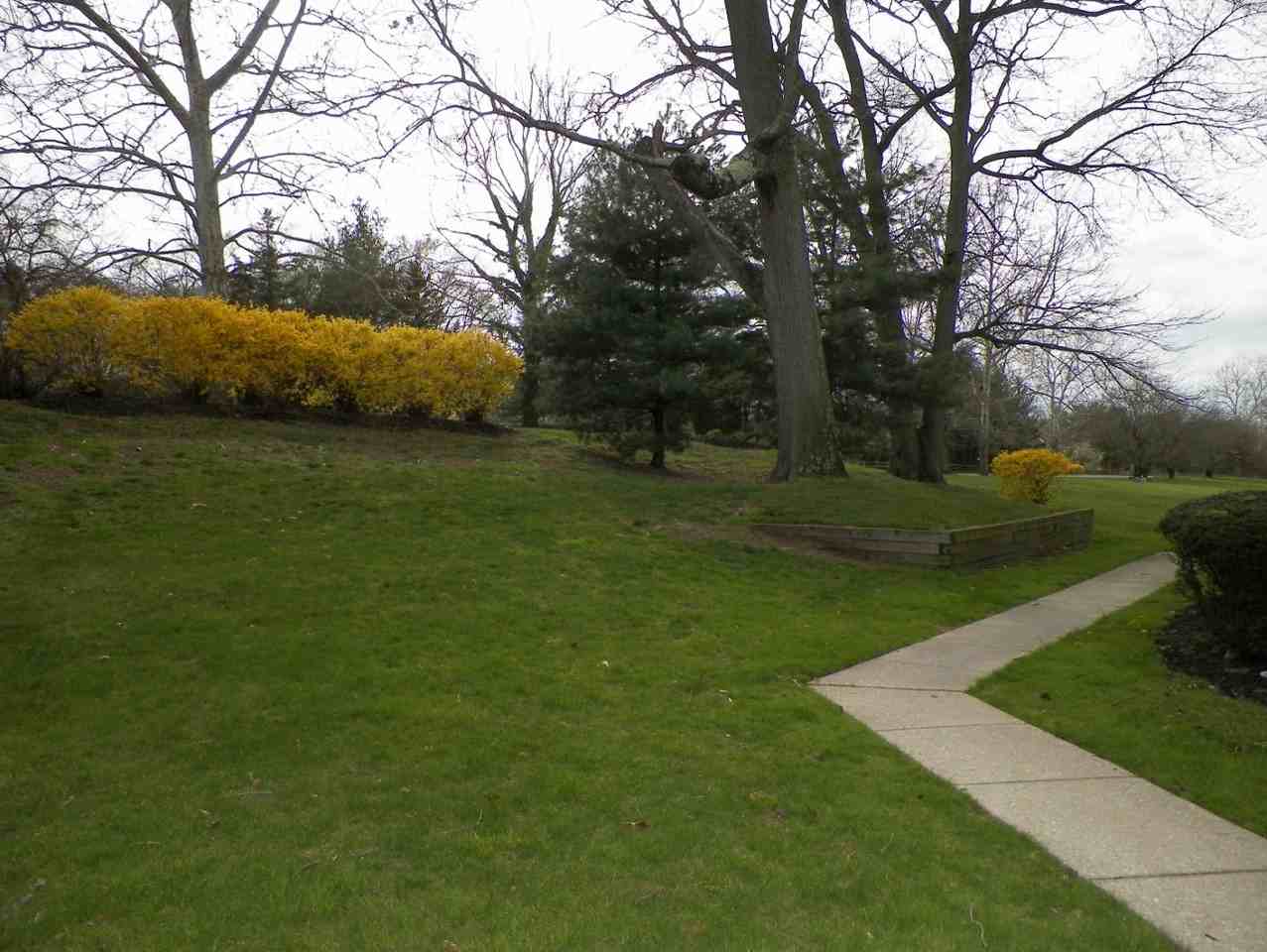 445 Durham Ct - Photo 2 of 25