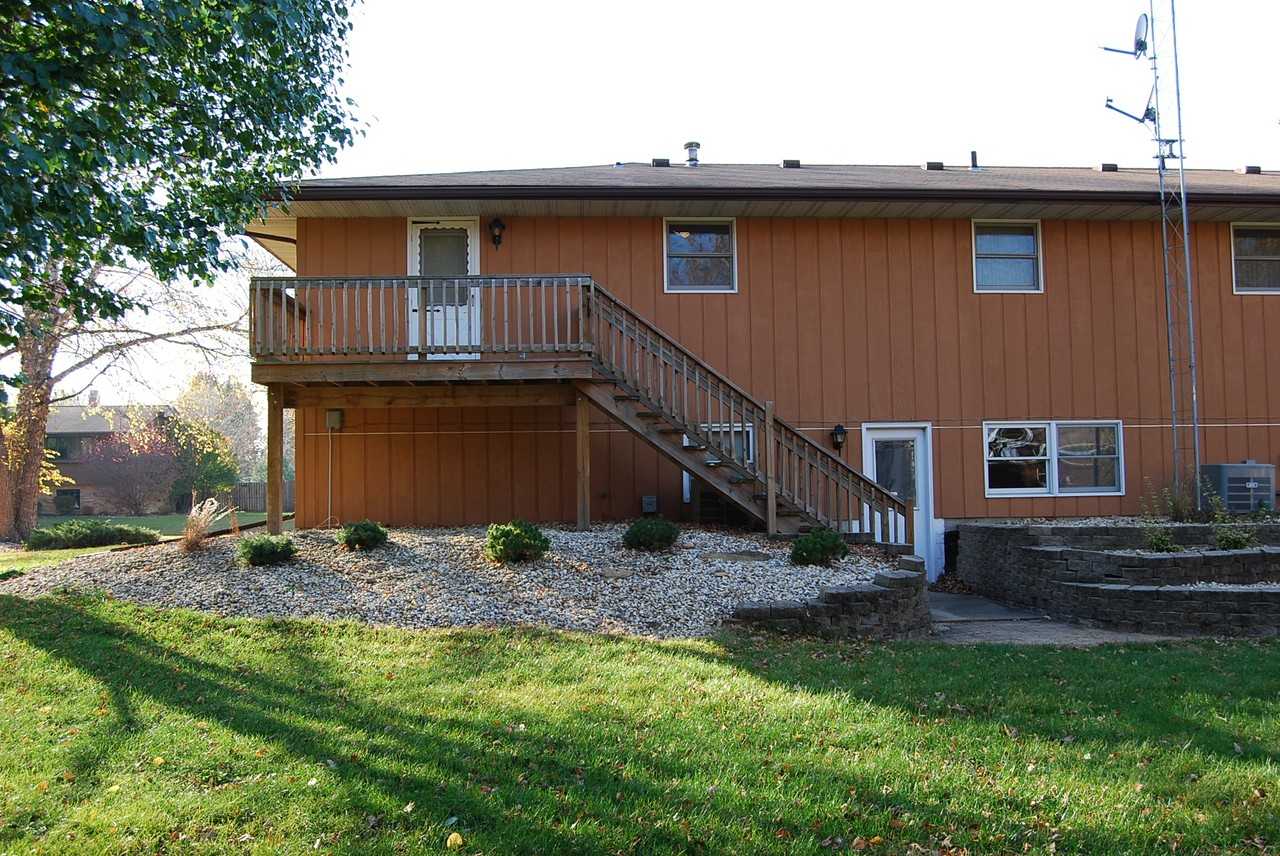 125 Deerpath Dr - Photo 3 of 18
