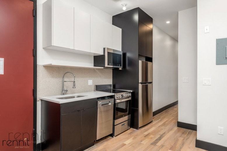 127 Thames St #4L - Photo 2 of 8
