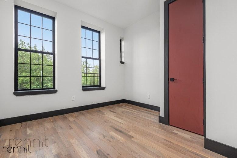127 Thames St #4L - Photo 7 of 8