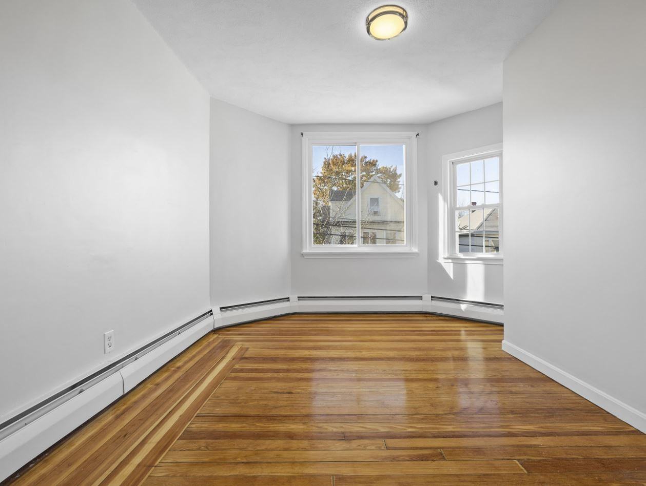 42 William St #2ROOMC - Photo 3 of 8