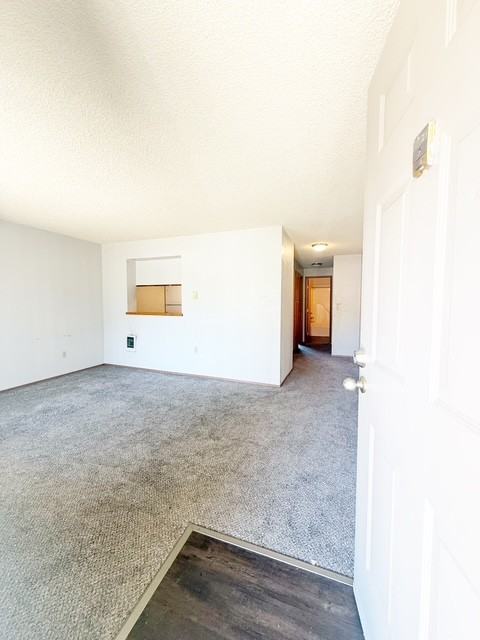2512 Crystal Springs Rd W #2512-2 - Photo 3 of 20