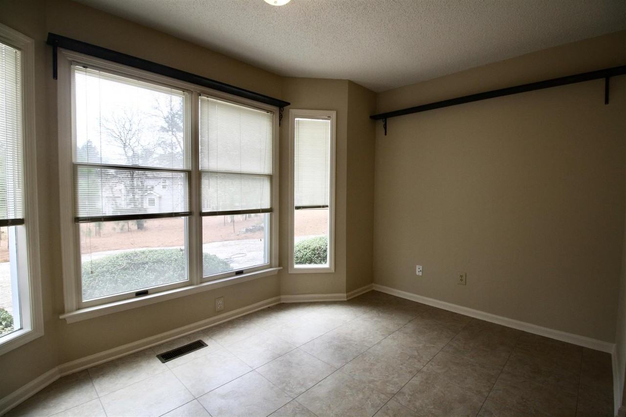 32 Westlake Pointe Dr #1 - Photo 7 of 28