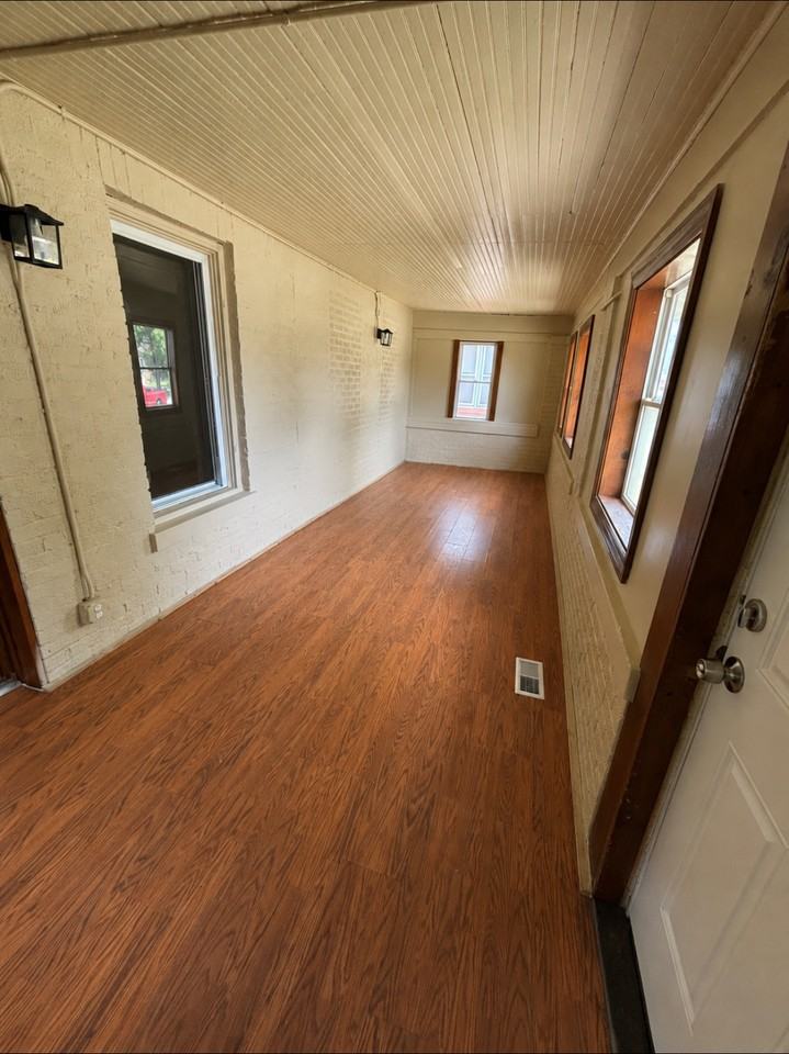 346 Richard Gordon Hatcher Blvd #1 - Photo 2 of 19