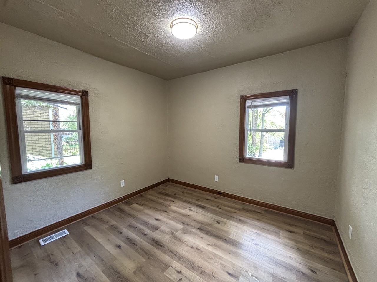 346 Richard Gordon Hatcher Blvd #1 - Photo 6 of 19