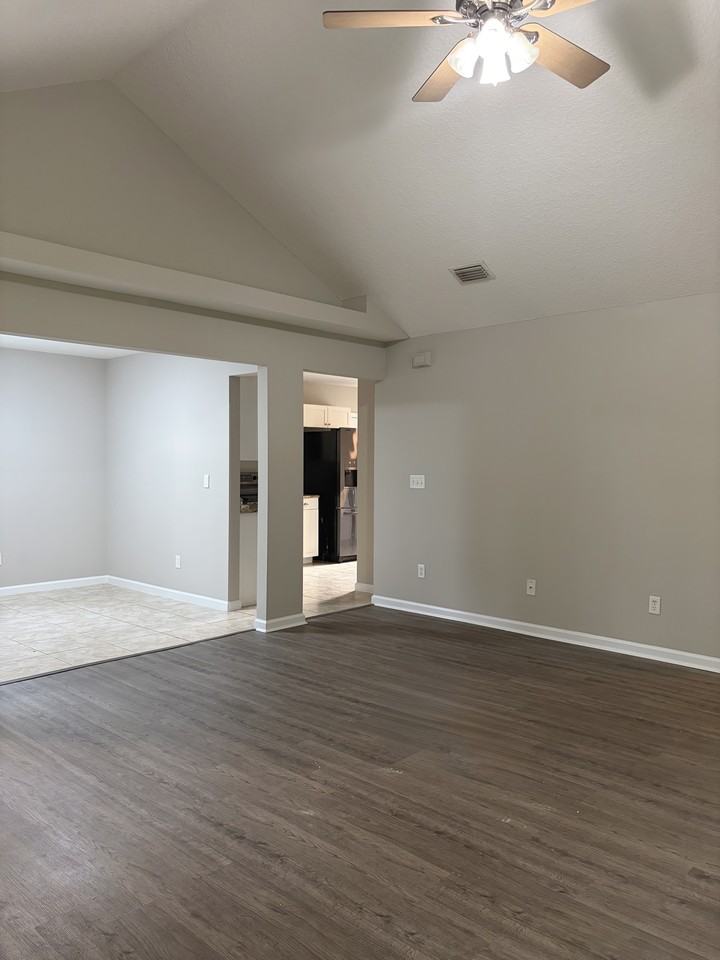 4957 Verdis St #1 - Photo 5 of 16
