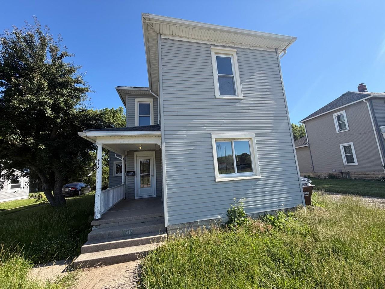418 E Ash St #1 - Photo 2 of 13