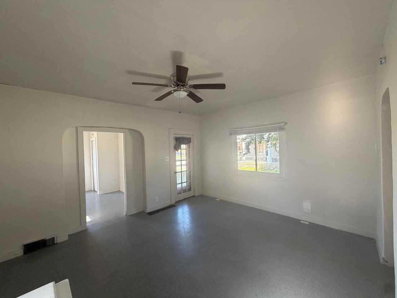 418 E Ash St #1 - Photo 4 of 13