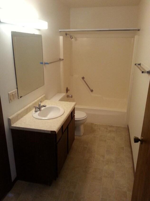 1303 S Thompson Dr #1 - Photo 6 of 10