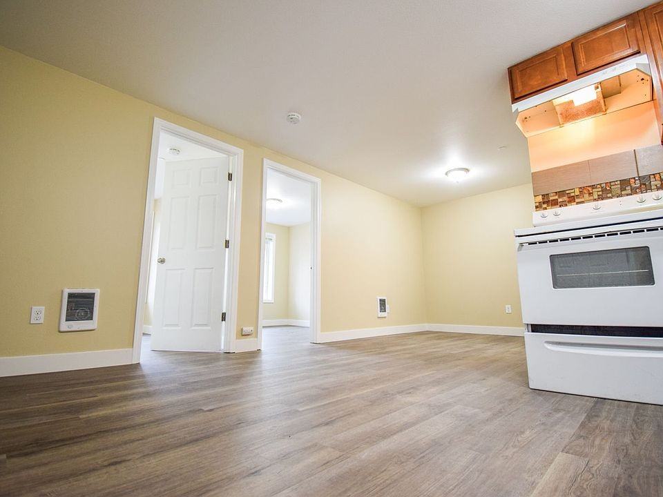 1250 Baseline St #4 - Photo 3 of 6